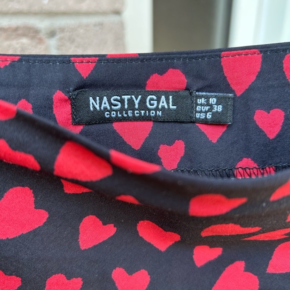 black and red heart print midi skirt from nasty gal - Picture 2 of 5